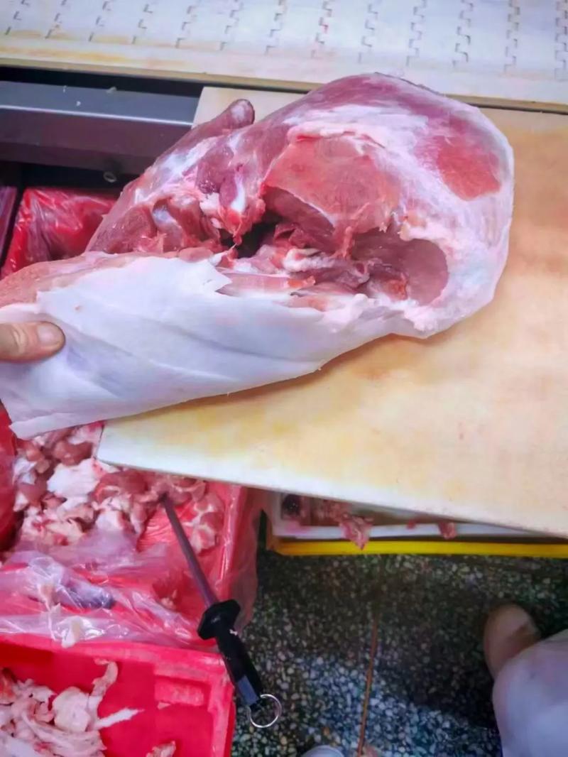 宇東工廠大豬分割鮮品詳解 去皮前尖、帶皮前尖與去肘黃牛